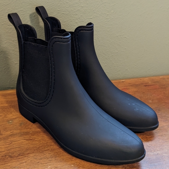 Jeffrey Campbell Shoes - Jeffery Campbell Black Chelsea Boot Size 9